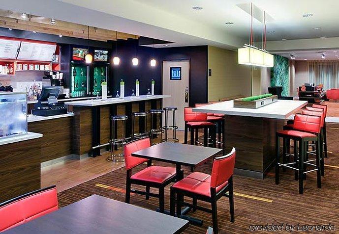 Courtyard Sarasota Bradenton Airport Hotell Restaurant bilde